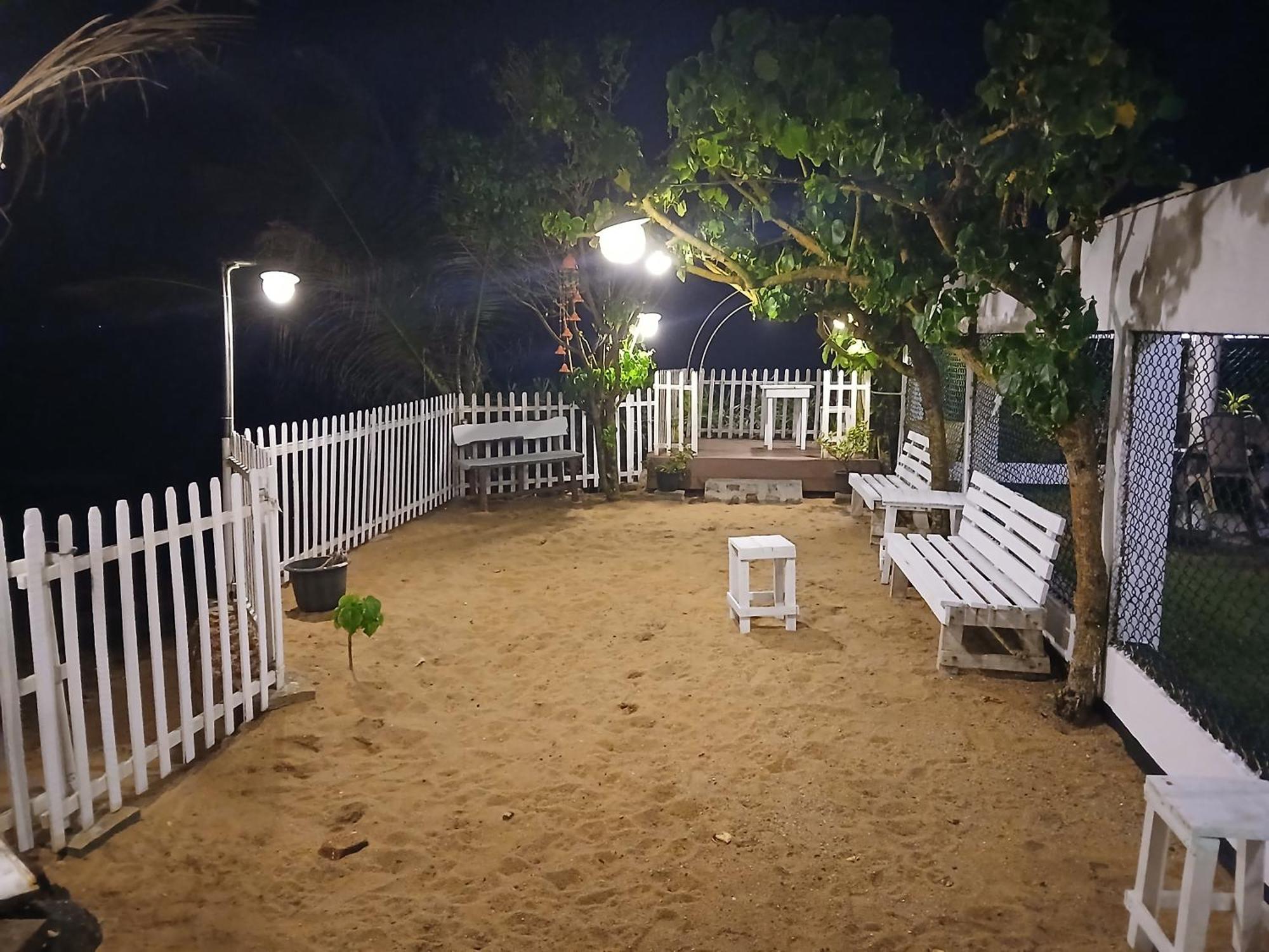 Ashen'S Beach House Boossa Exterior photo